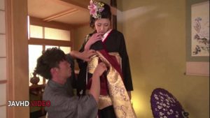 Amazing Asian Doll Yuna Shiratori Gives Mind-Blowing Blowjob Performance