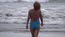 I Expose Myself on the Beach and Before Fucking a Stranger, I Urinate in Front of Him
