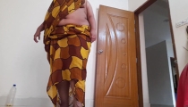 The son in law fucked the Gujarati sexy Stepmother in law when the wife was not at home