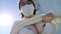 Married Woman Masturbates Boldly in an Outdoor Parking Lot