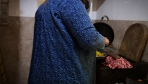 Big Ass Beautiful Hot Stepmom in Morning She Was Cooking in Kitchen & Want Anal Fuck From Me