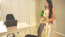 I Test the New Employee by Having Sex to See if He Is Worth Having in My Company